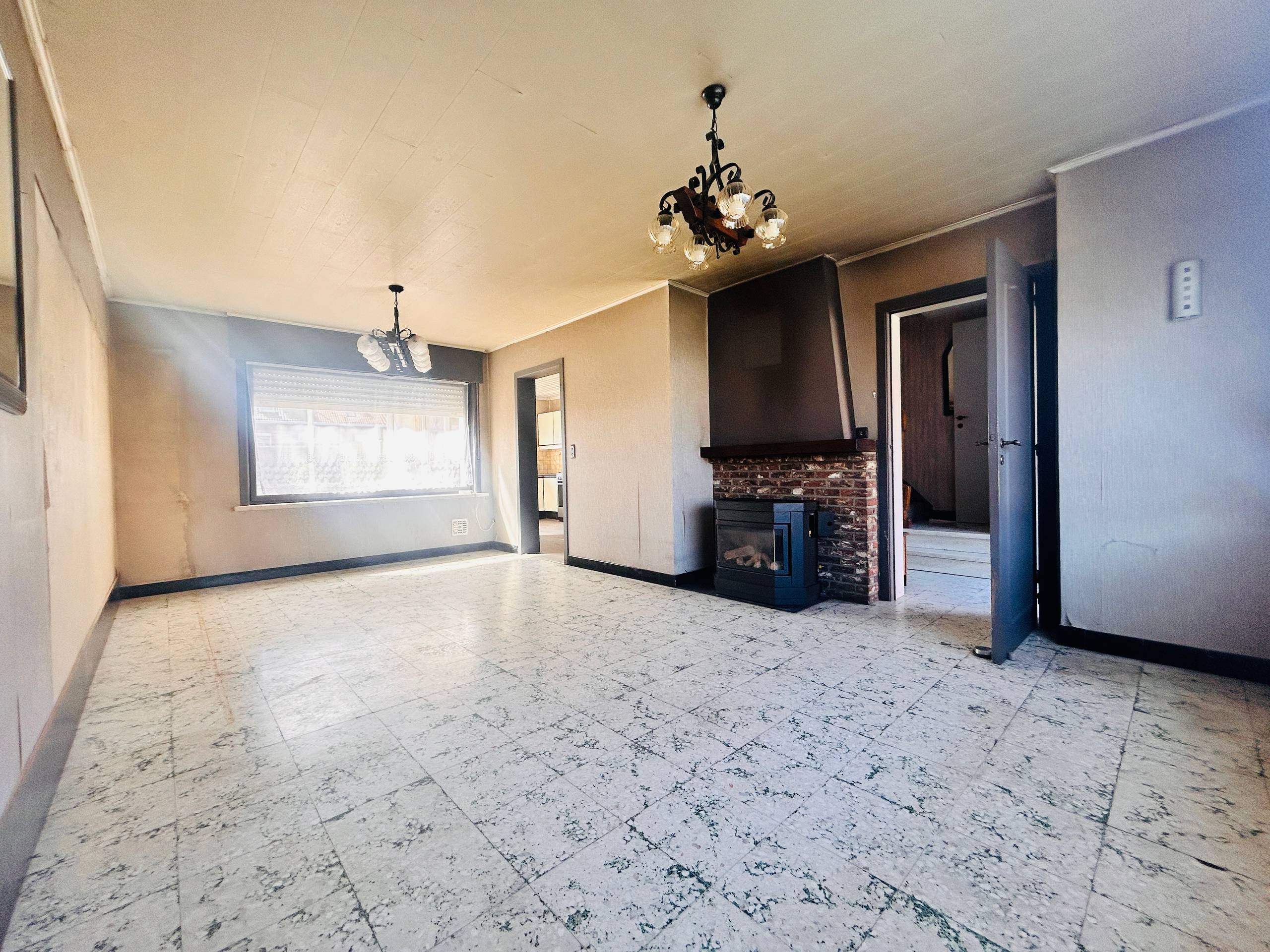 Ruime woning met 4 slaapkamers en ruime garage op 400m² - foto 4