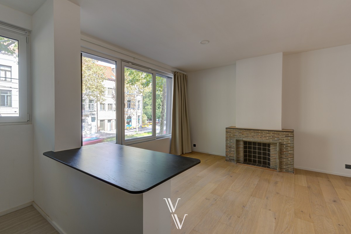 Moderne 2-slaapkamer appartement te huur in Borgerhout, recent gerenoveerd, groot terras en prima ligging! - foto 4
