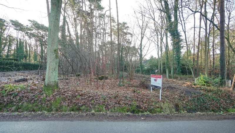 Residentieel gelegen bouwgrond van 15 are voor open bebouwing nabij golf- en meerdomein - foto 2