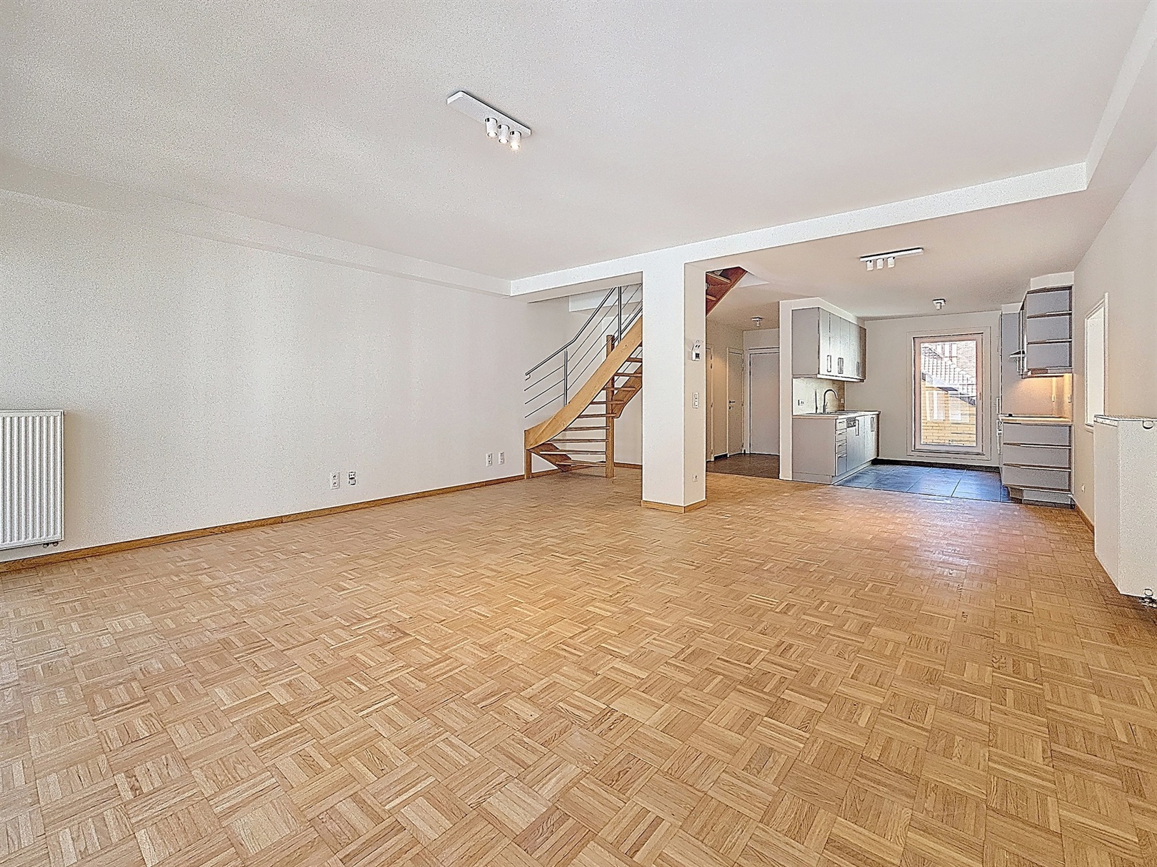 Ruim duplex-appartement op exclusieve locatie in Gent! - foto 1