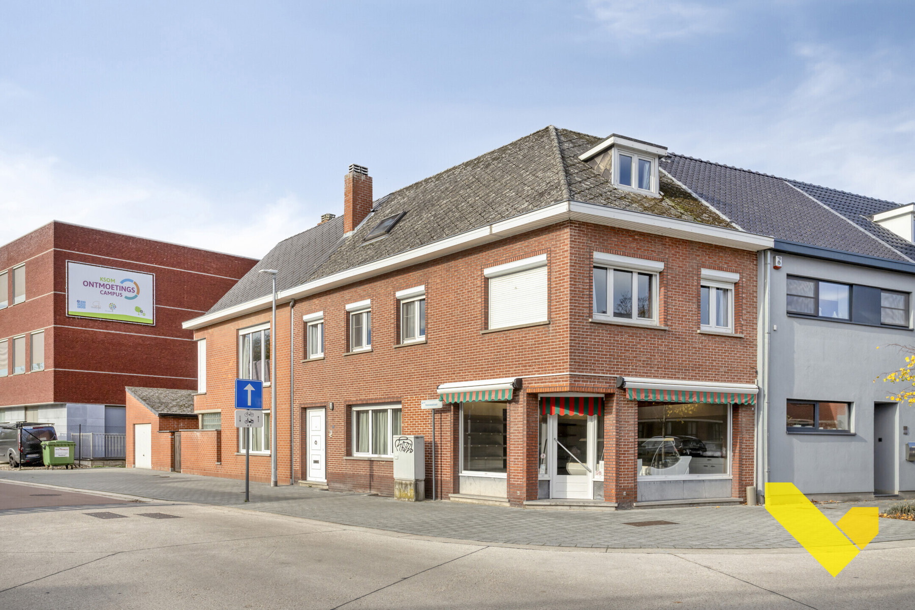 Zeer ruime eigendom van 358m² in het centrum! - foto 1