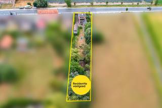 Instapklare alleenstaande woning met 4/5 slaapkamer op 2.084m² te Diksmuide!Bij het binnenkomen van deze statige woning merk je al de vele troeven...