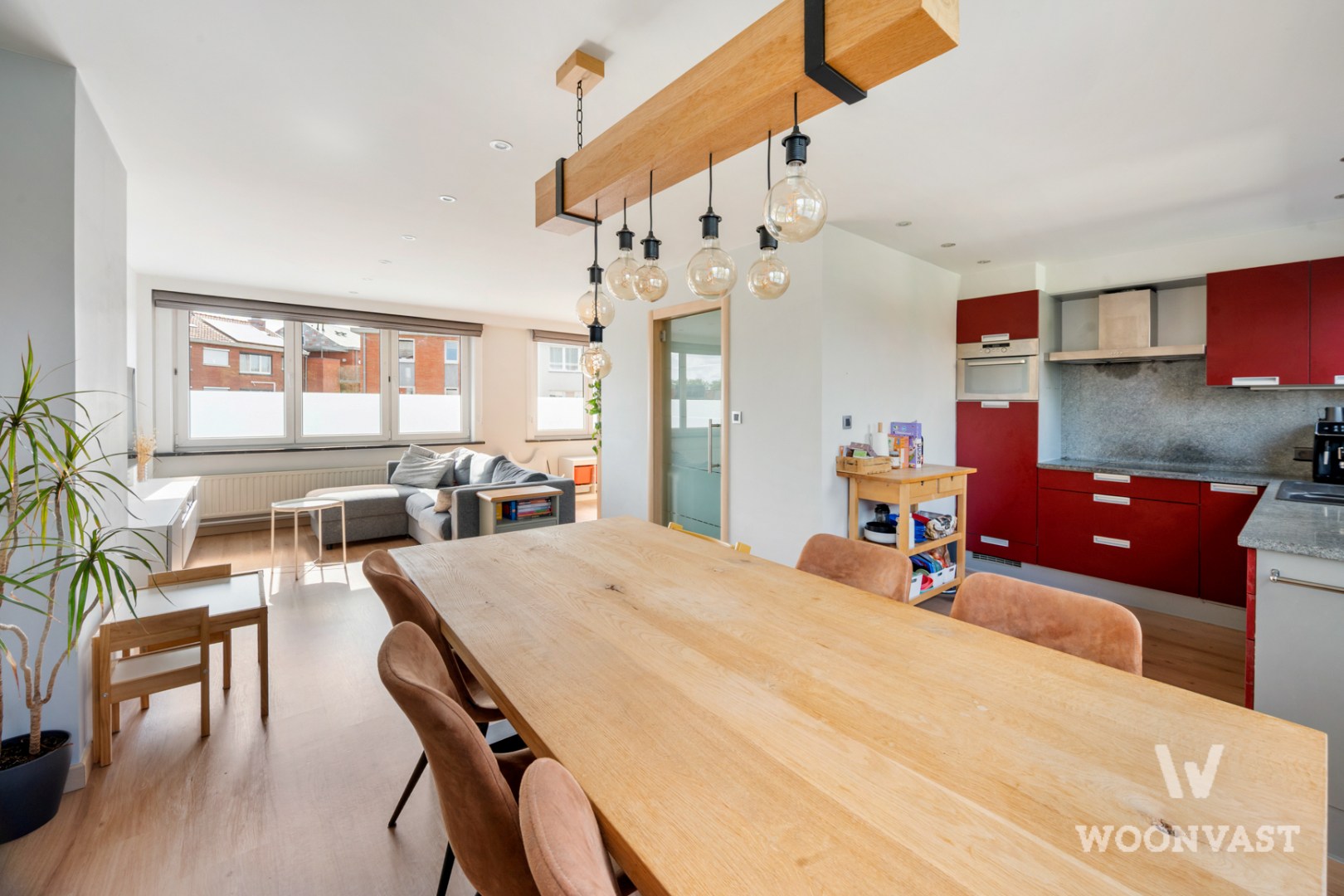 Instapklare woning met garage en gezellige tuin! - foto 4