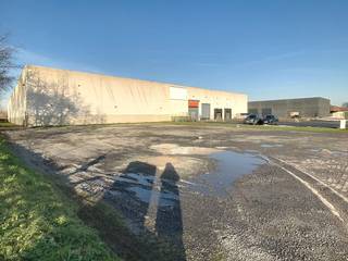 Bâtiment industriel récent - magasin/entrepôt d'environ 6 000 m² sur environ 10 137 m² de terrain, situé dans la zone...