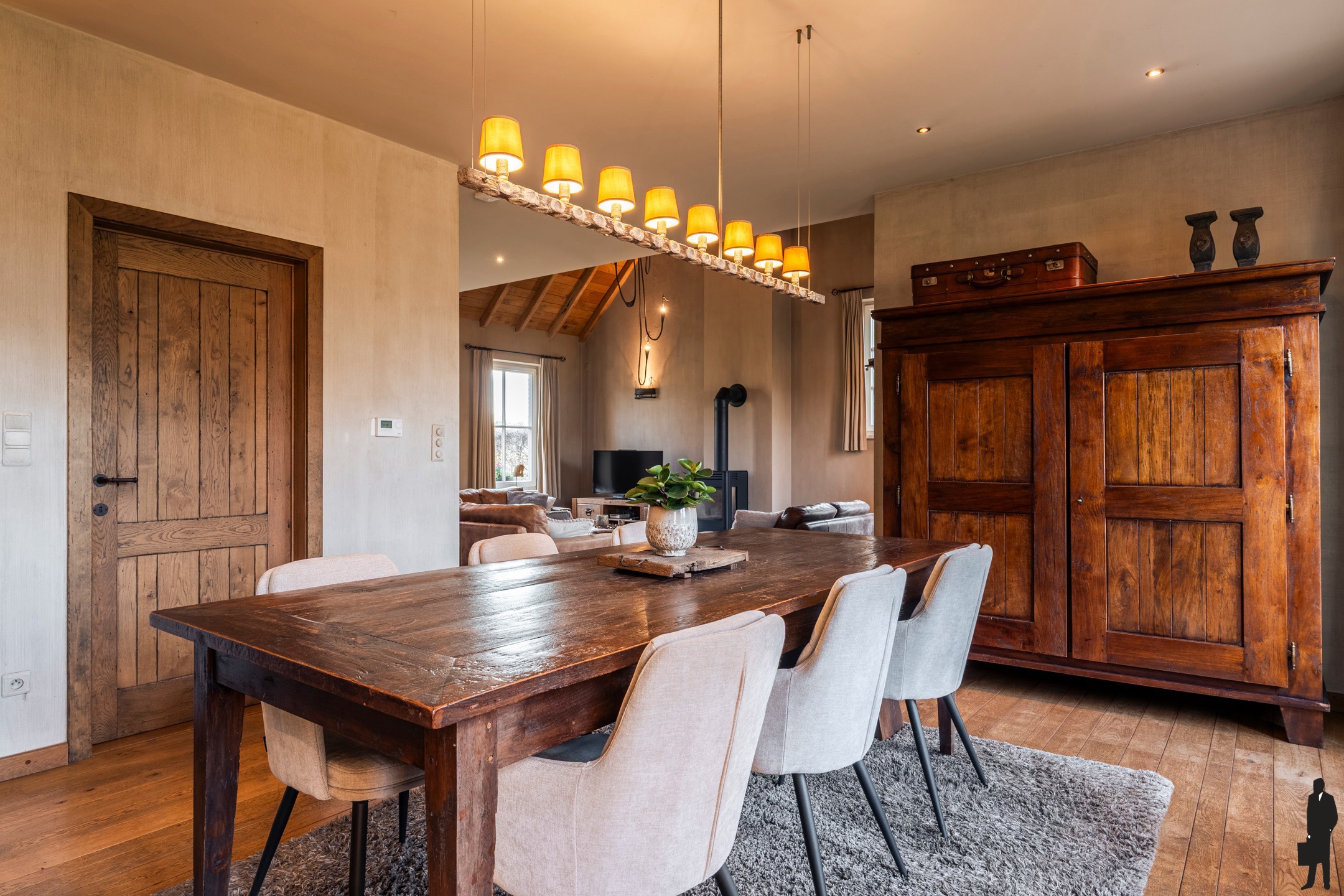 Villa met 4 tot 5 slaapkamers, weiland en paardenstallen (2) - foto 4