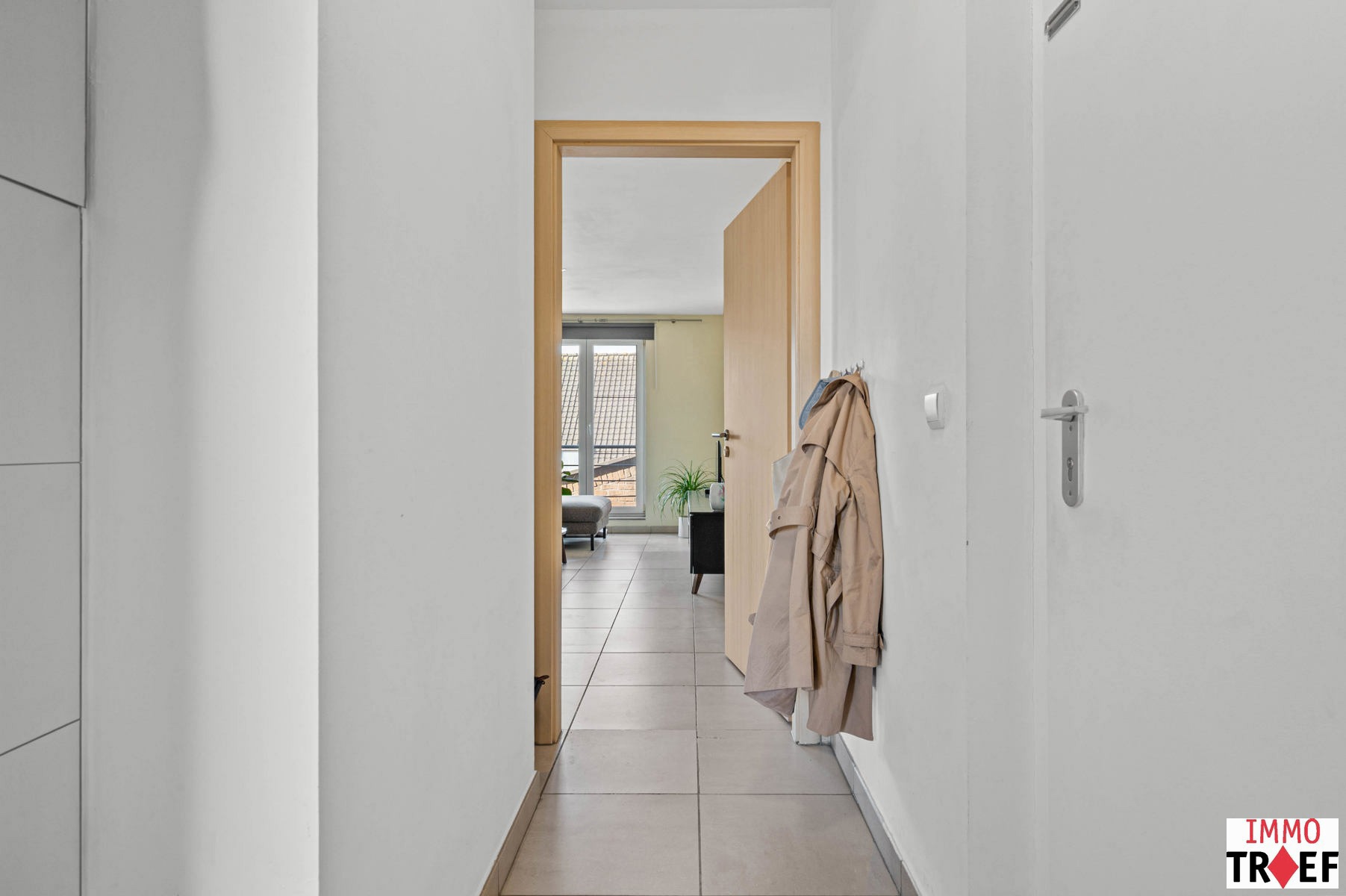 Lichtrijk en ruim appartement met garagebox in centrum Lebbeke - foto 2