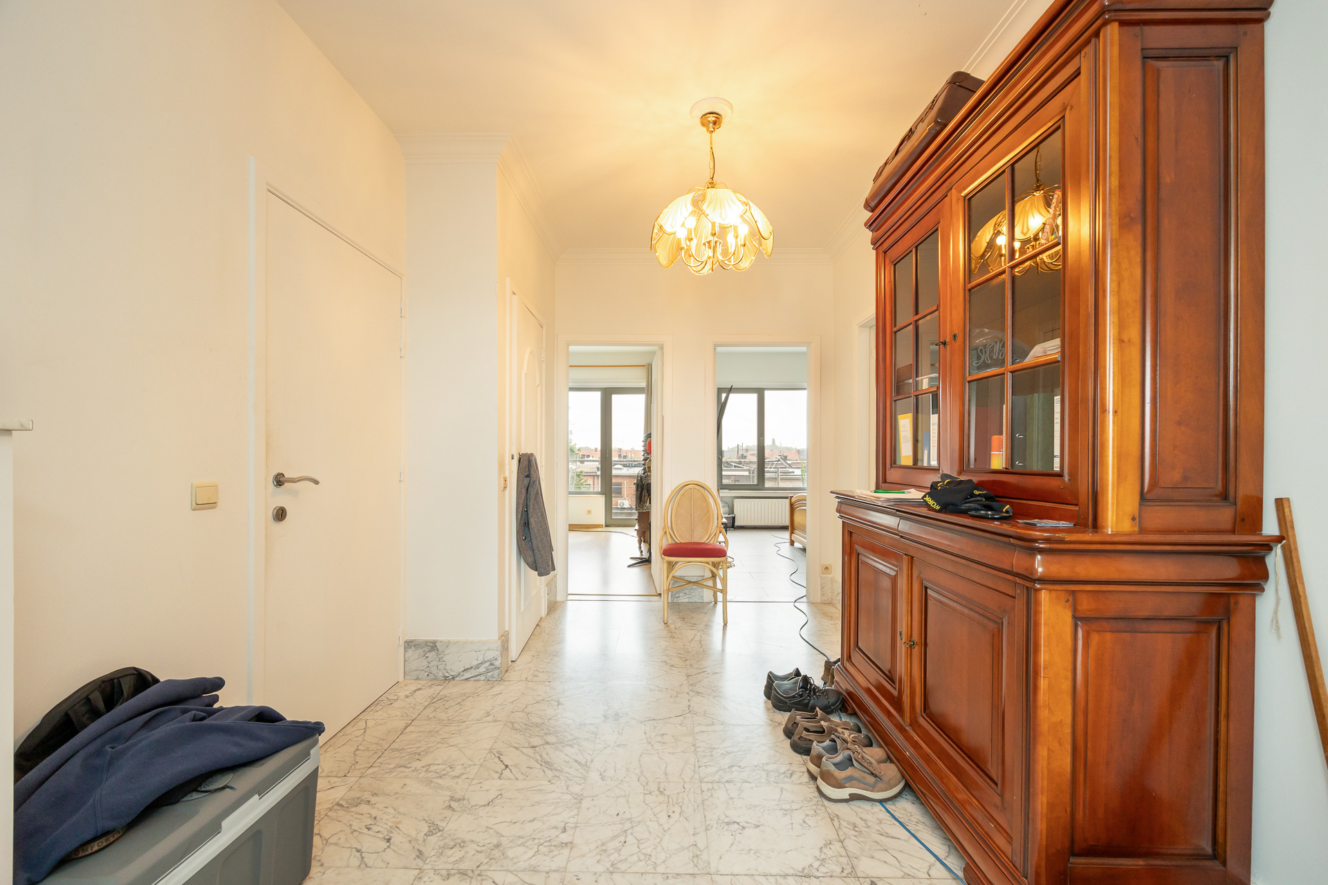 Lichtrijk 2-slaapkamerappartement met terras op de 3e v. - foto 5