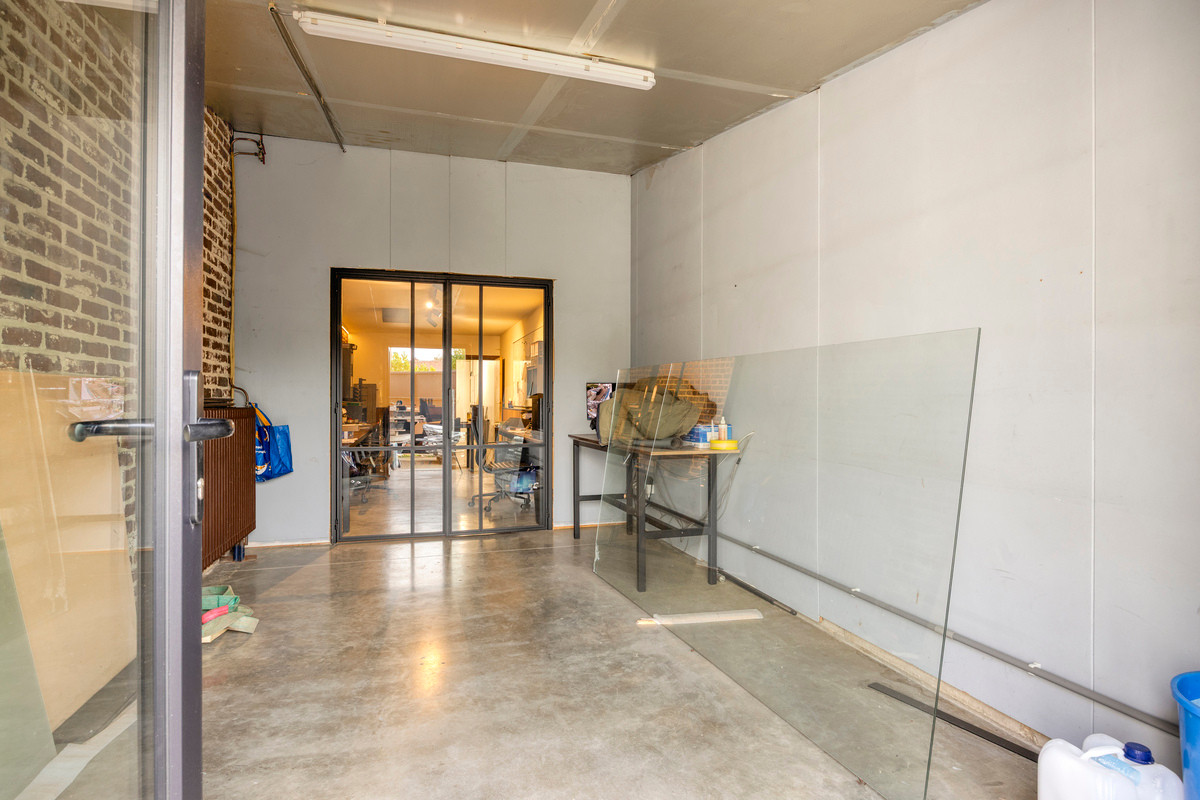 GUNSTIG GELEGEN MAGAZIJN VAN CA 442M² TE KORTESSEM LANGS N20 - OPBRENGSTEIGENDOM - foto 5