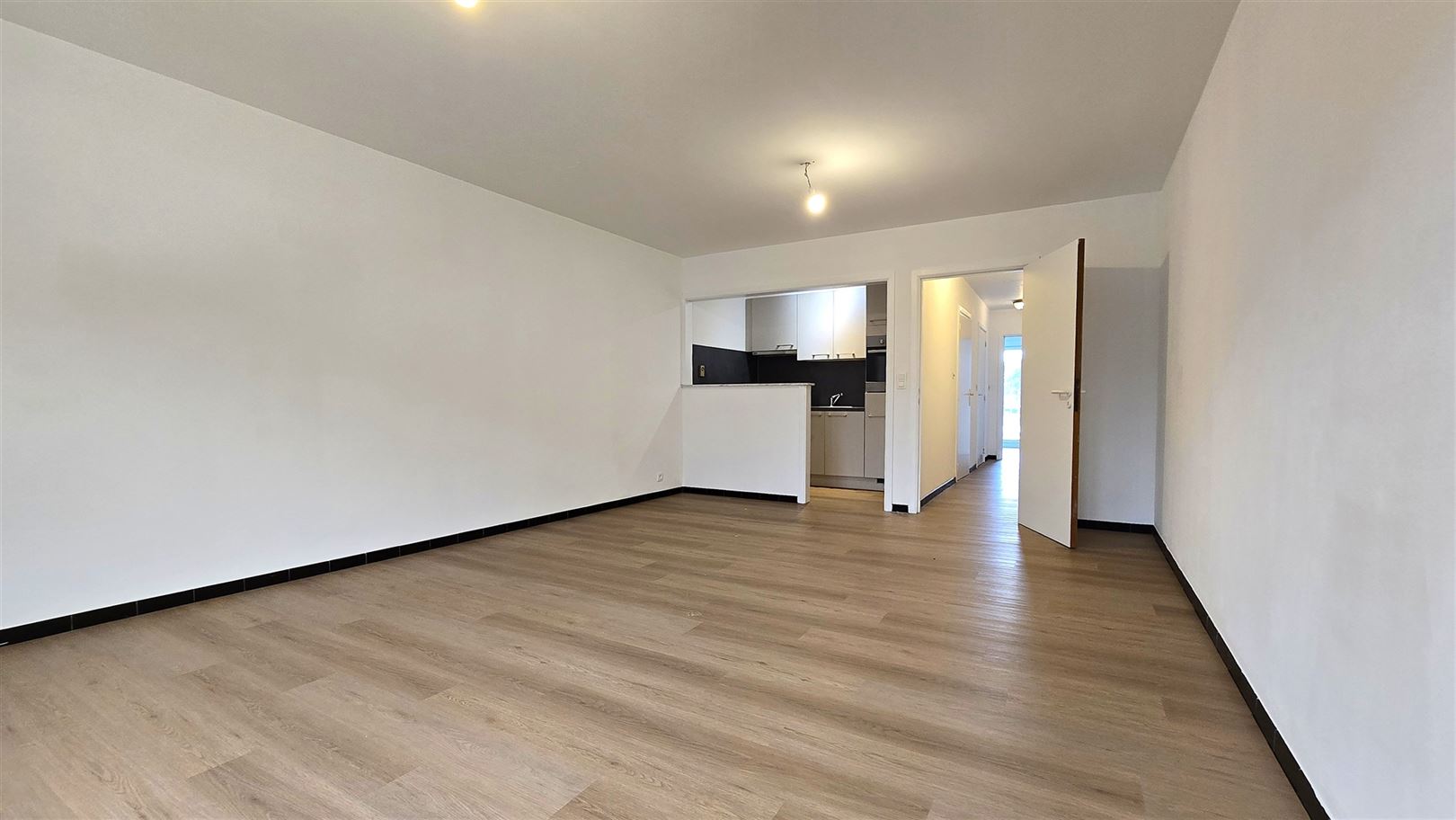 Vernieuwd 2-slpkapp. met terras - foto 3