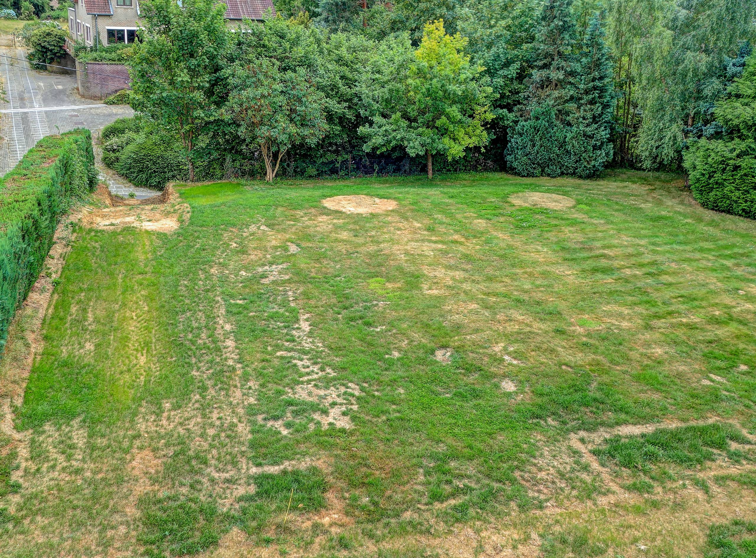 Centraal gelegen bouwgrond van 10a49ca! - foto 1