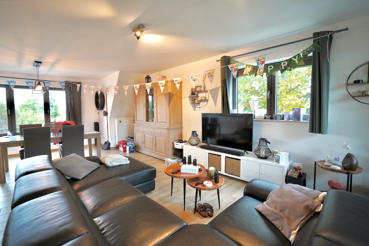 Prachtig appartement MET GARAGE in het rustige landelijke OOSTEEKLO ! - foto 2