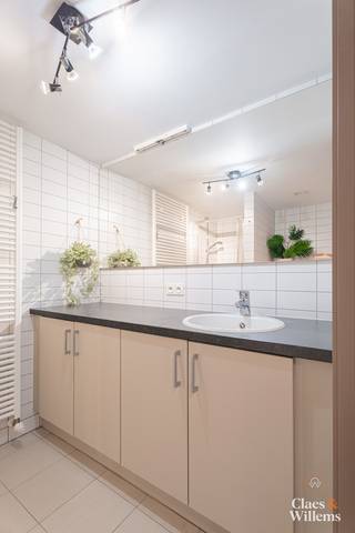 Serviceflat te koop in Alsemberg (Beersel) – Winderickxplein met ruim terras Deze verzorgde serviceflat is gelegen aan het Winderickxplein...