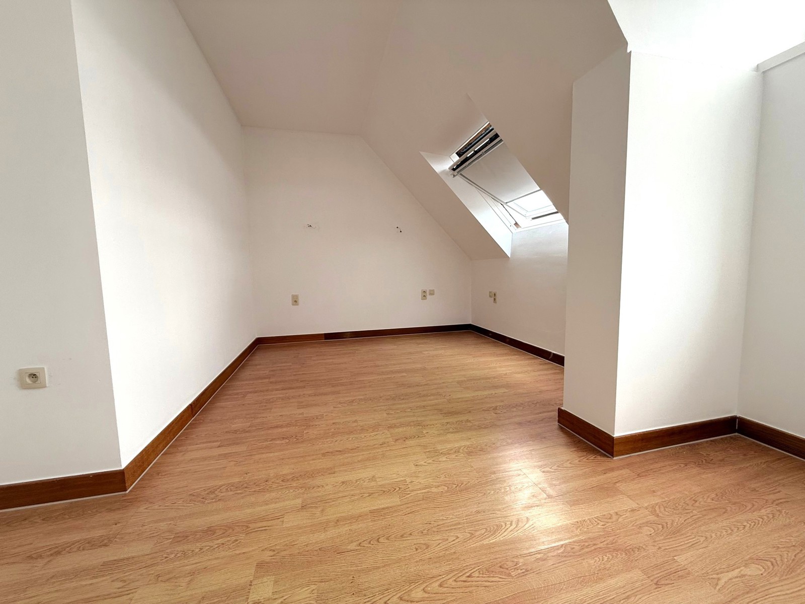 Dakappartement met 2 slaapkamers. - foto 5
