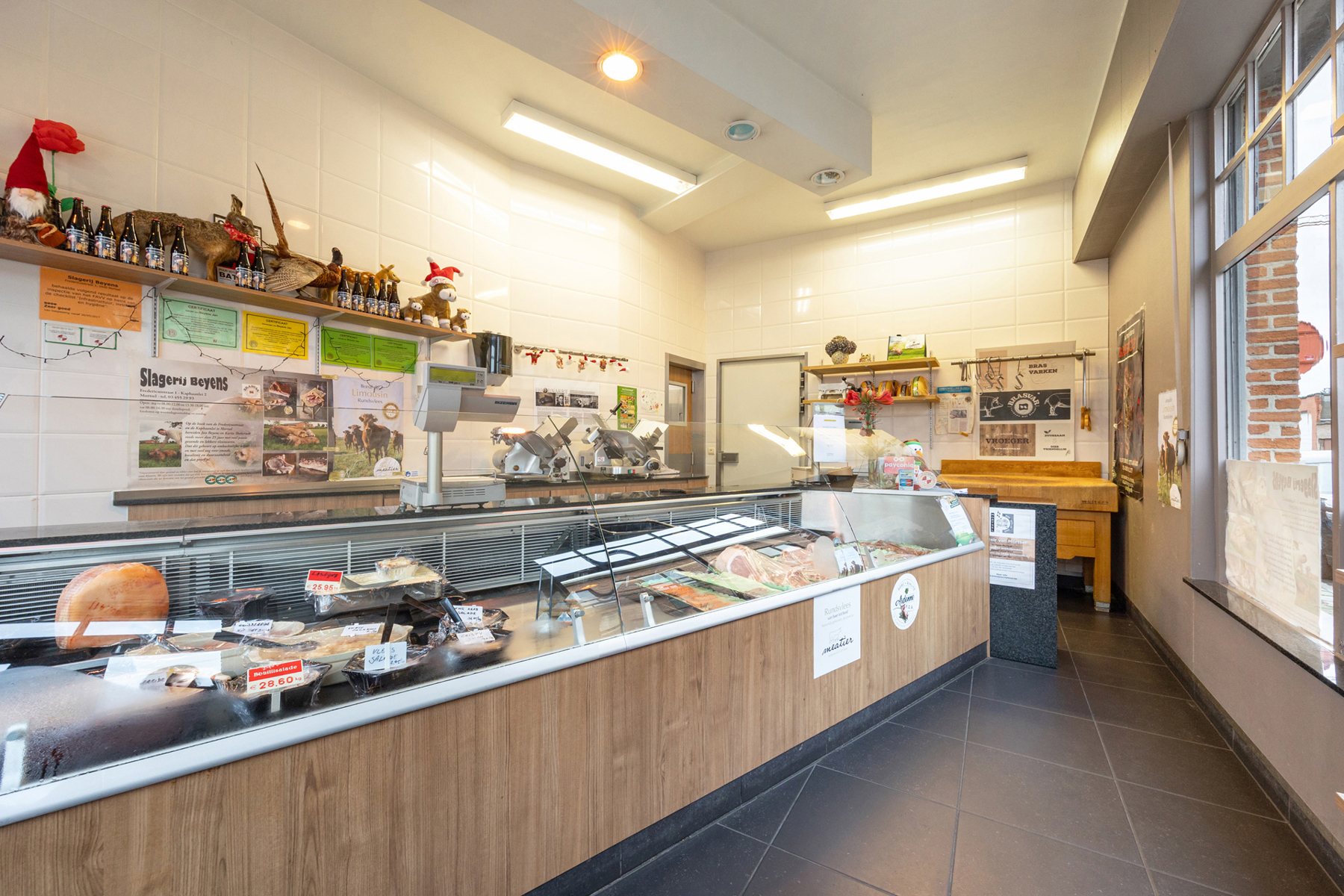 Hoekpand met handels- en/of woonmogelijkheden te Mortsel - foto 3