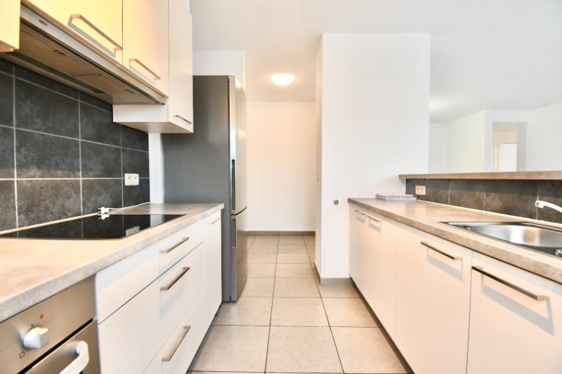 Volledig gerenoveerd appartement met 2 slaapkamers nabij centrum Hamme - foto 5