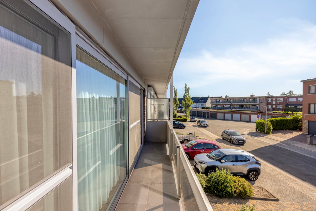2-bedroom apartment with terrace and garage for sale in Hemiksem  - photo 4