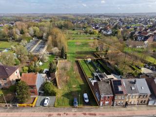 Deze vlot bereikbare bouwgrond van ca. 9a 22ca, aangevuld met een achterliggende weide van ca. 44a 83ca, biedt een unieke combinatie van...