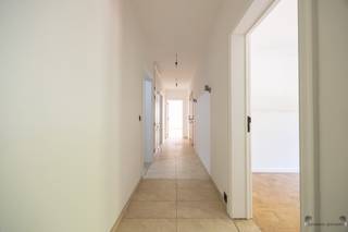 Ruim instapklaar appartement met 3 slaapkamers in hartje Aarschot.Op de 1e verdieping van een recent gerenoveerd, karaktervol hoekgebouw vindt u dit...