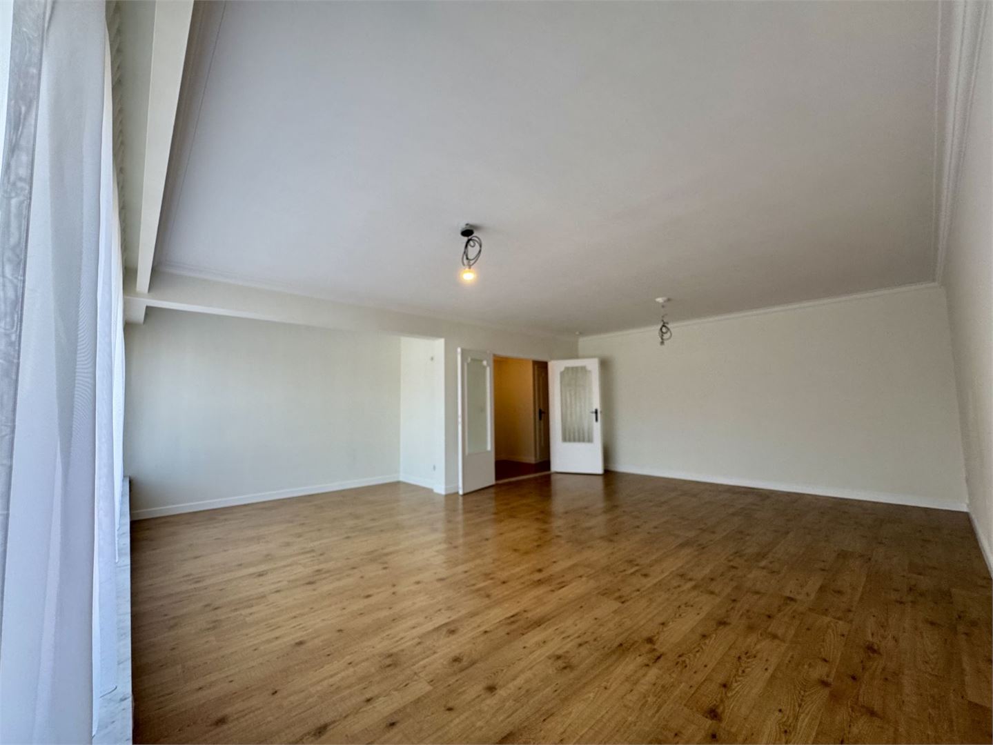 Mooi, ruim &amp; lichtrijk appartement op centrale ligging - foto 2