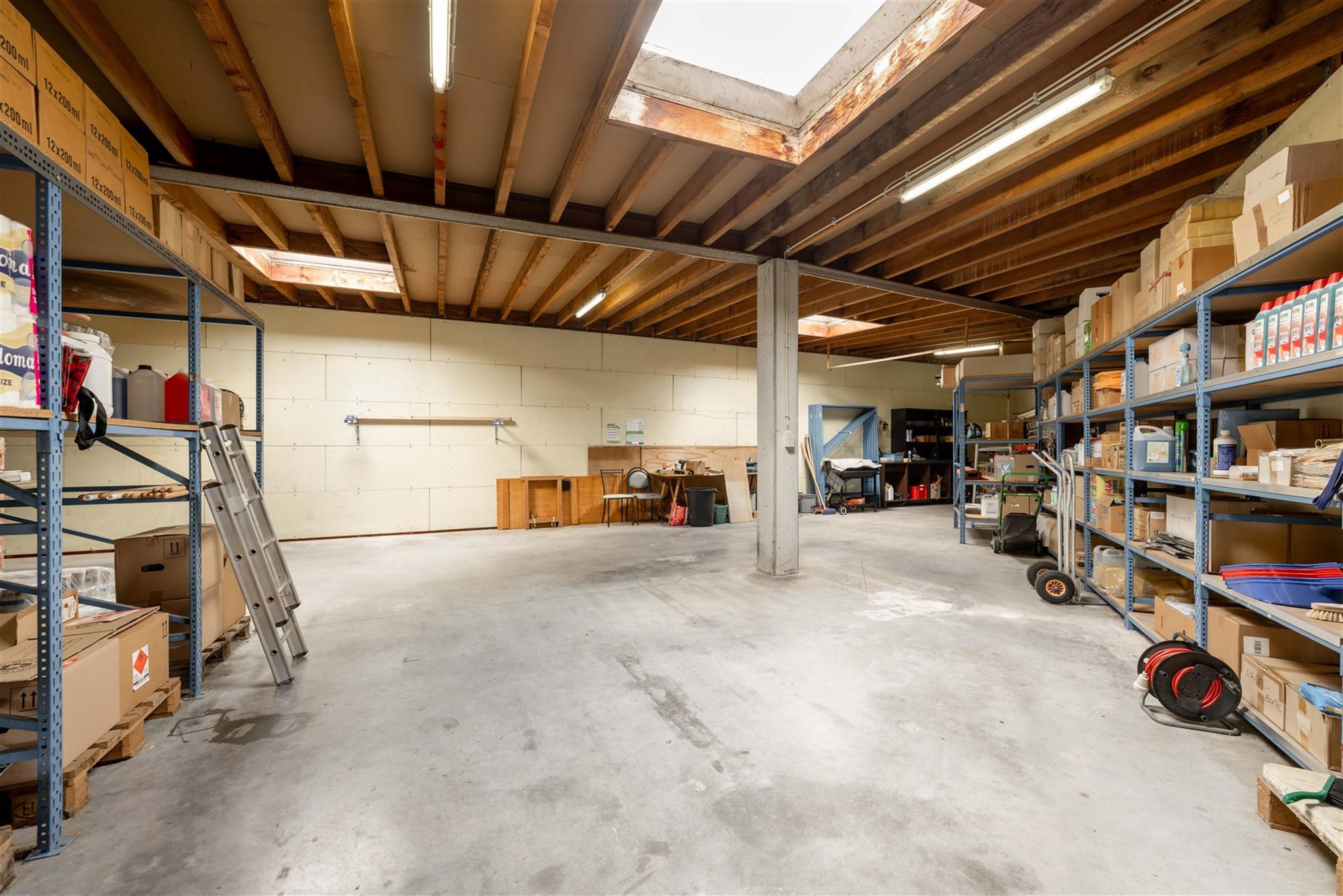 Woning met opslagplaats - foto 4