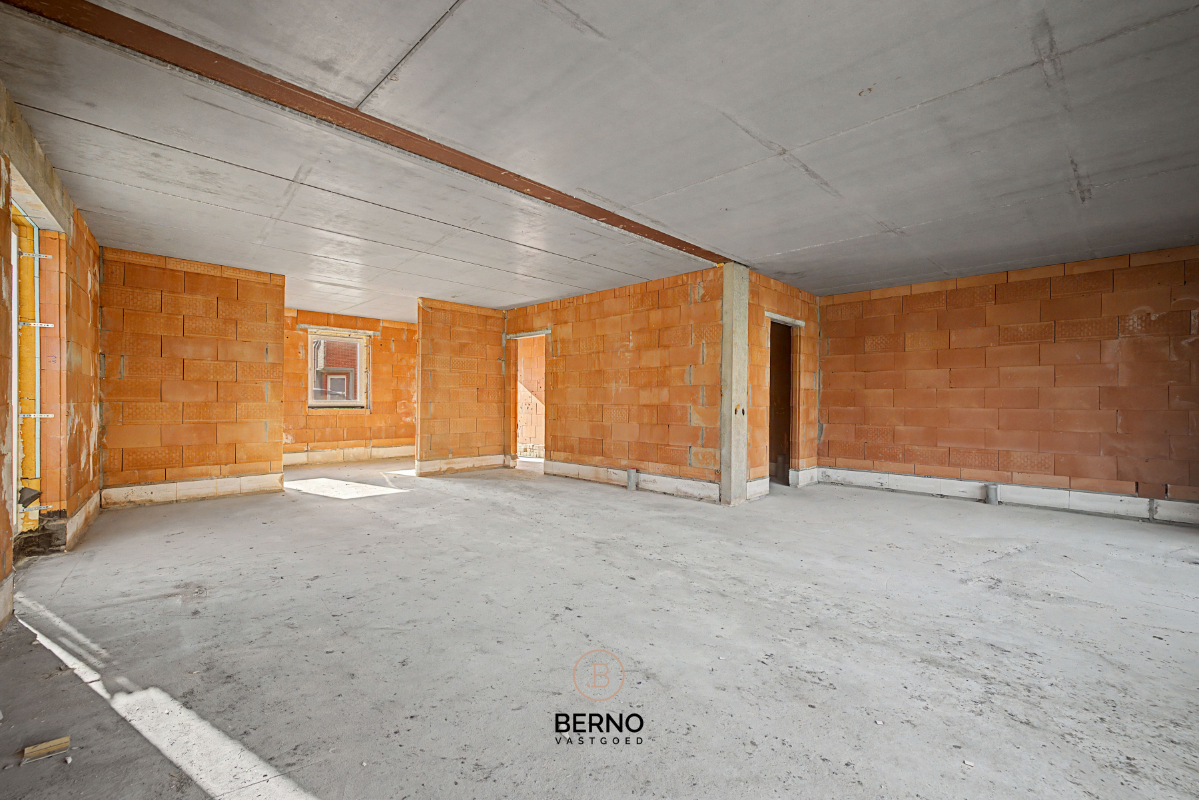 Ruime nieuwbouwwoning met mooie tuin en grote garage - foto 5