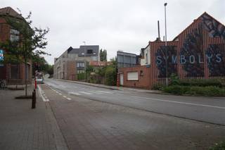 For sale: underground car parking space near the highway. Immediately available. Street access.  Ideal for a student, local resident or working in the neighborhood who wants to park their car safely and quickly. 