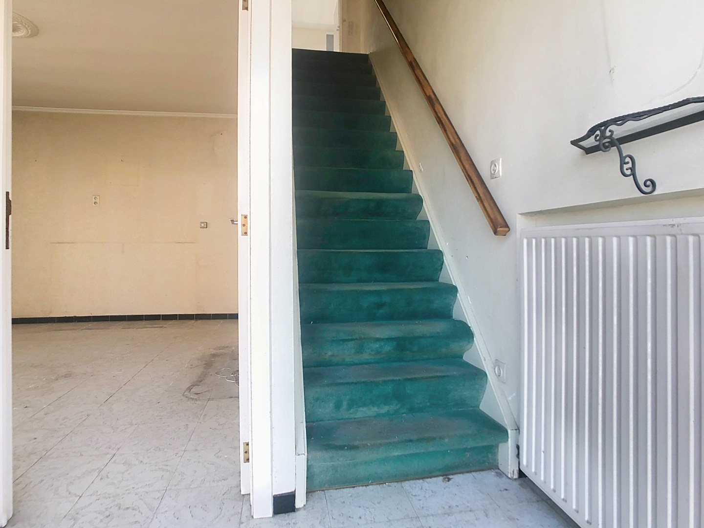 Te renoveren half-open bebouwing op 600m² in het centrum van Staden - foto 5