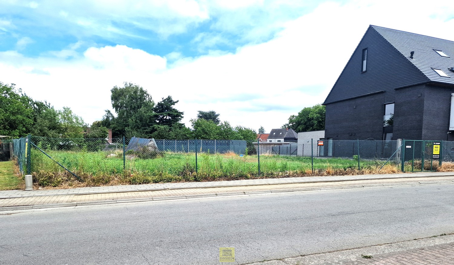 Veelzijdige bouwgrond met uitstekende Ligging – 16a34ca | Mogelijkheid tot Open Bebouwing, Tweewoonst of Projectontwikkeling - foto 2