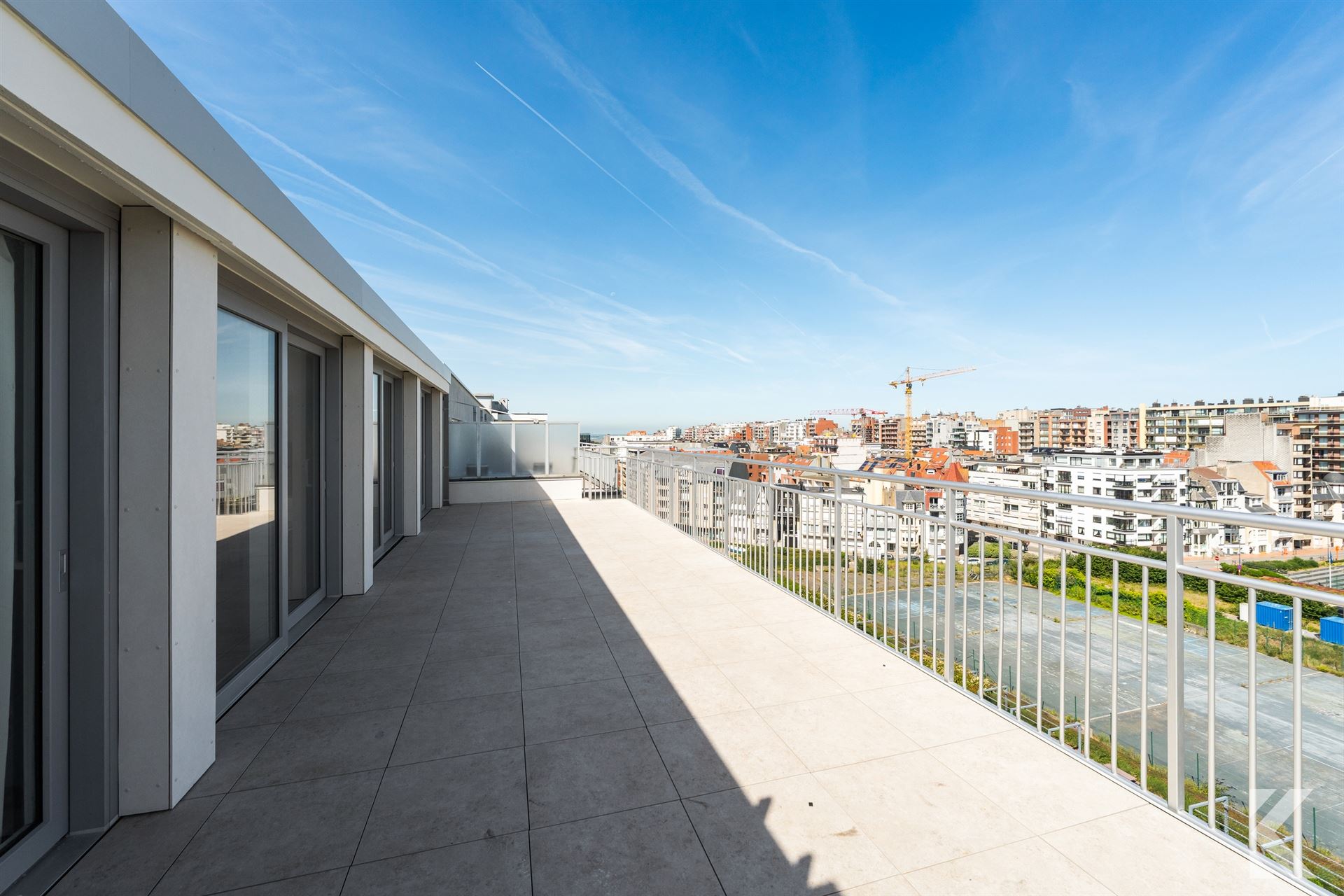 Gerenoveerde penthouse, 65 m2 terrassen, panoramisch zicht - foto 4