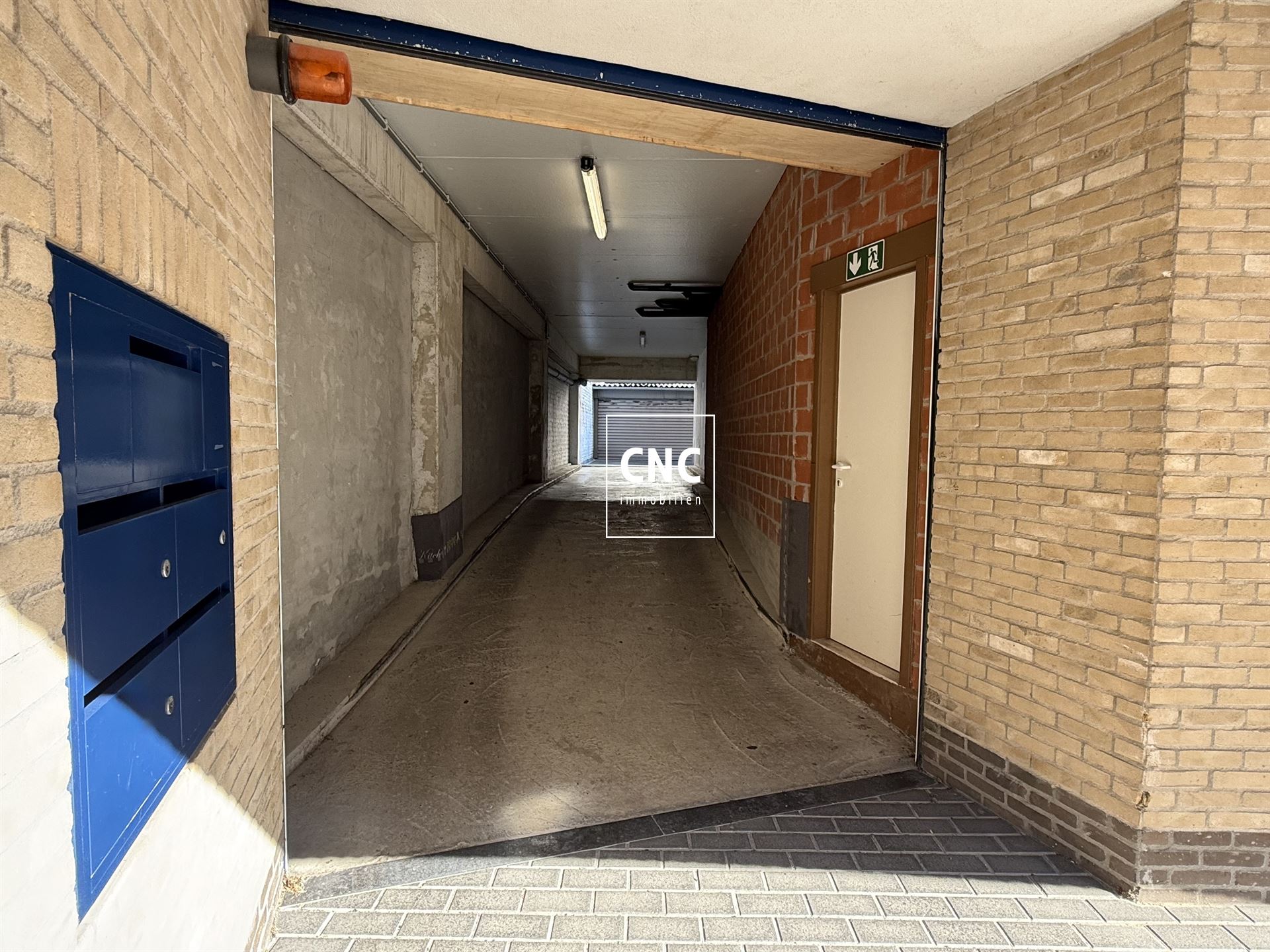 Gelijkvloerse, ruime garagebox in het centrum van Knokke - foto 3