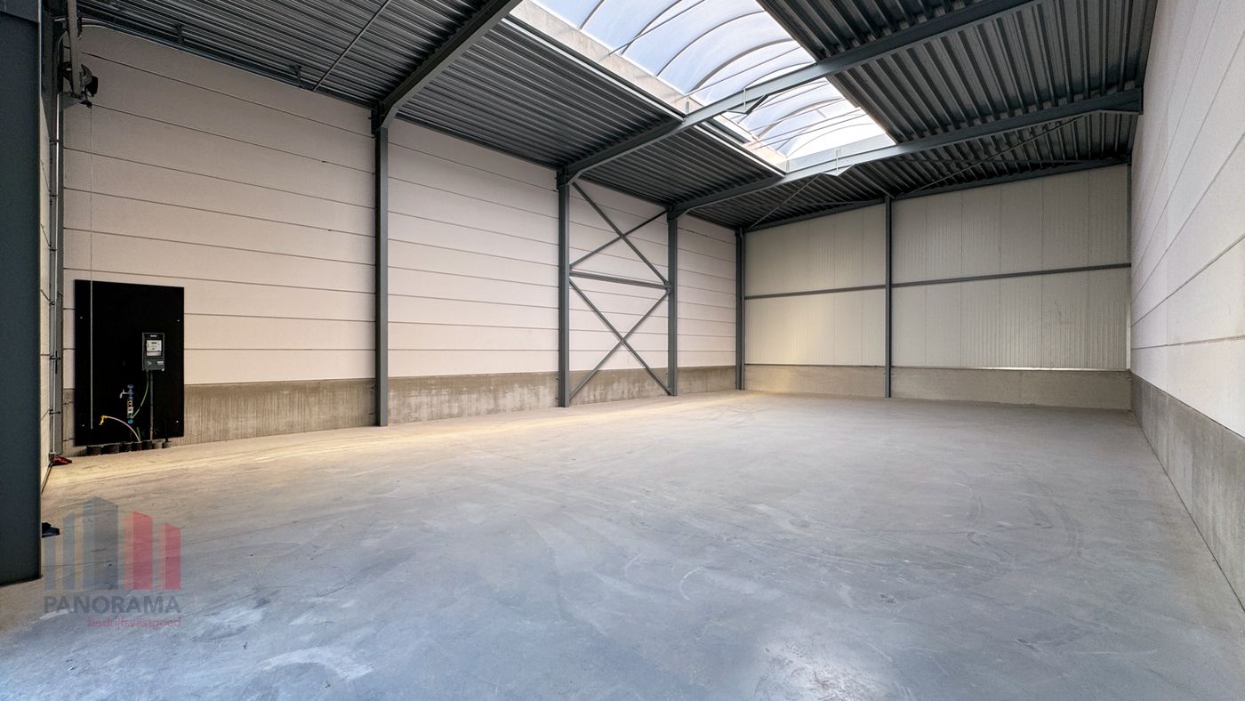 726 m² nieuwbouw KMO-unit langs Brusselbaan te huur - foto 4