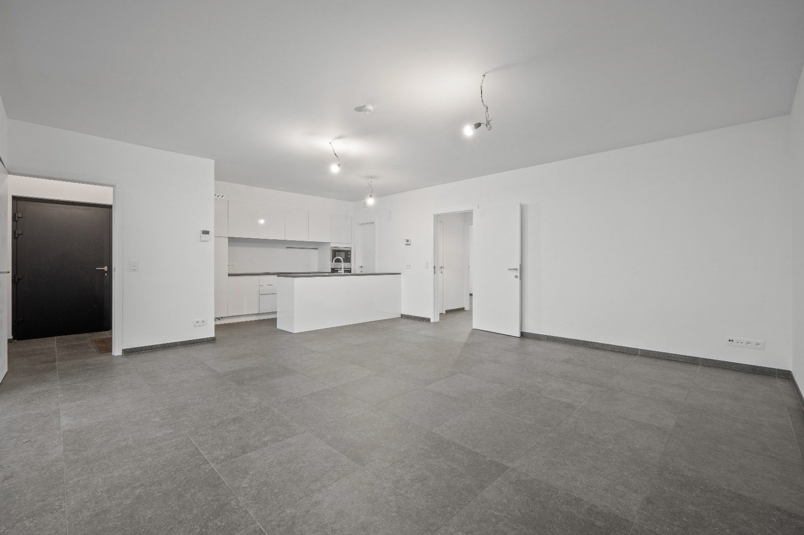 Modern appartement uit 2016 met 2 slaapkamers in centrum - foto 4