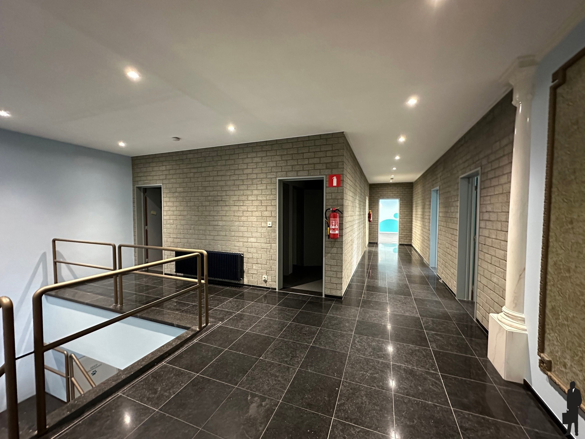 Ruime kantoren (ca. 180m²) in de industriezone te Lier. - foto 4