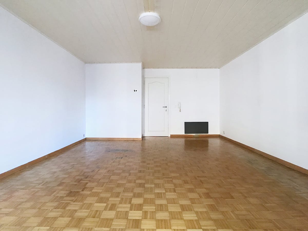 Op te frissen appartement met tuin te koop in Antwerpen - foto 4