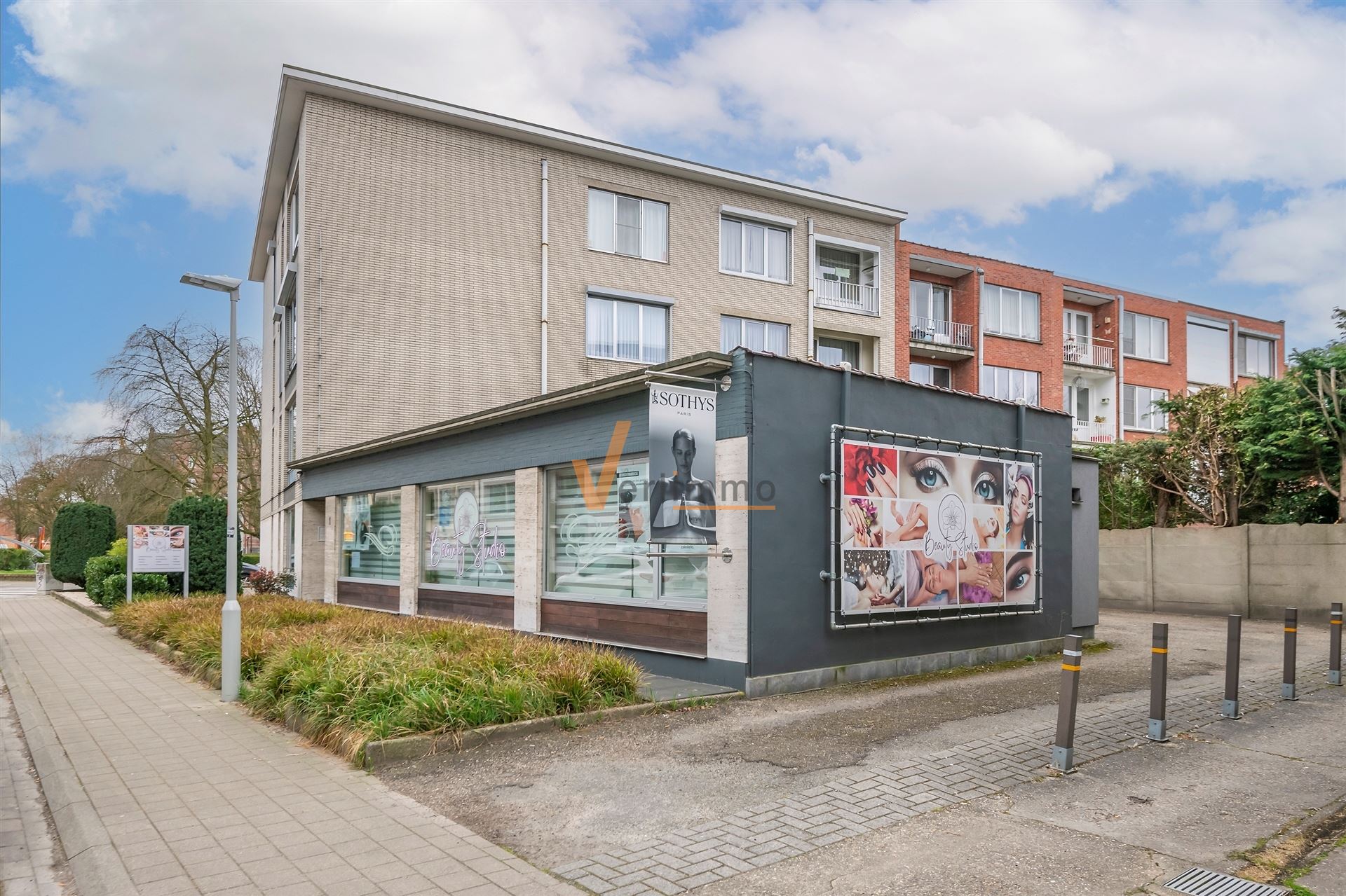 Commercial for sale in Schoten with 1 bedroom - photo 1