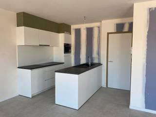 Nieuwbouwappartement met ruim terras op toplocatie in hartje Zonhoven!In het levendige centrum van Zonhoven, op wandelafstand van winkels, horeca, de...