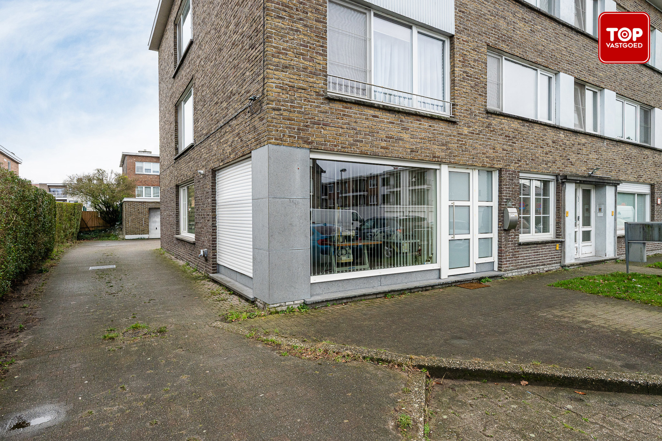 Gelijkvloers 2-slaapkamer appartemen met garage.  - foto 2