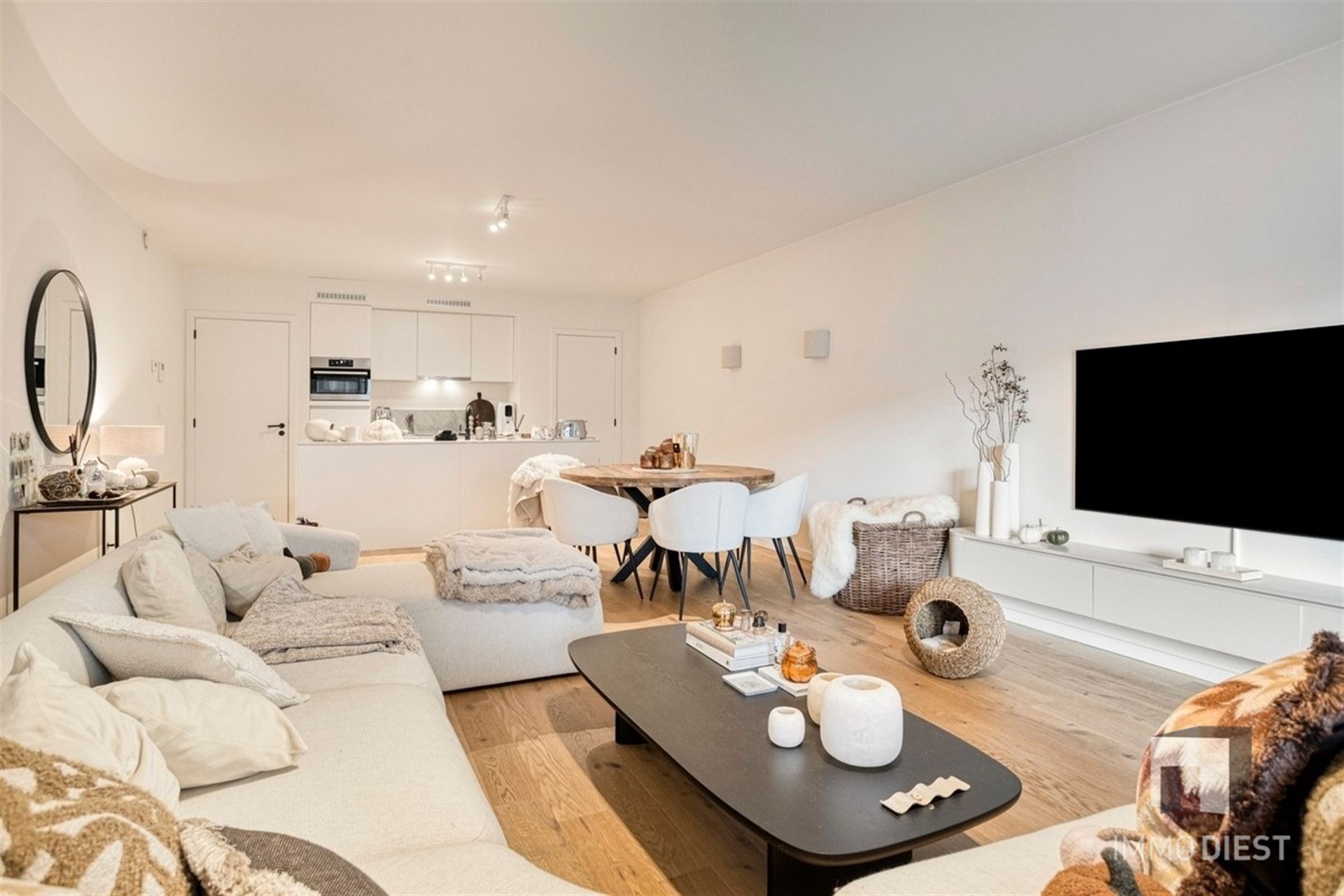 Gelijkvloers appartement met 3 slaapkamers, 2 terrassen en parking - foto 5