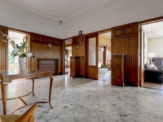 Te huur: ruime open bebouwing in het centrum van Zaventem, op een steenworp van scholen, openbaar vervoer en het park.Deze woning uit 1960 biedt een...
