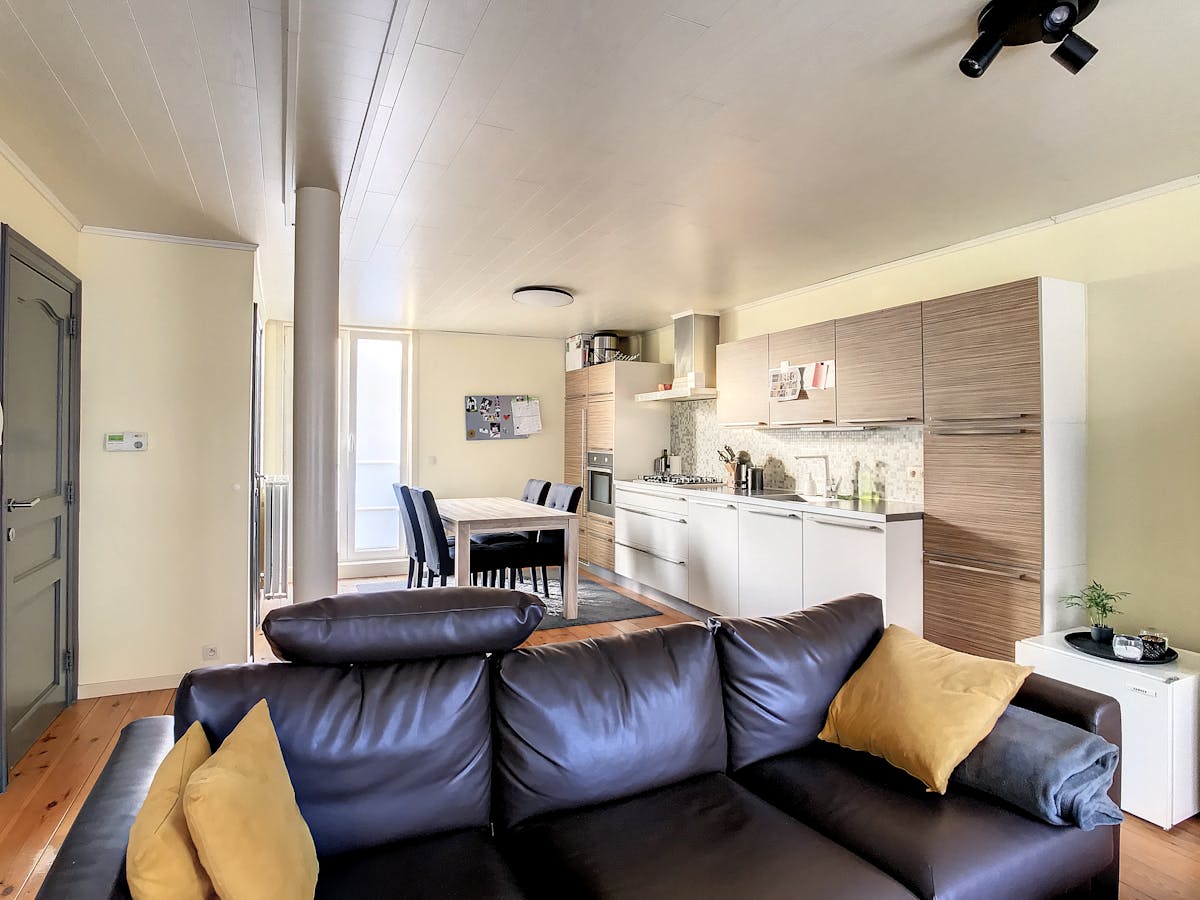 Centraal gelegen duplex appartement met 1 slaapkamer + bureel of hobbykamer te Bazel - foto 3