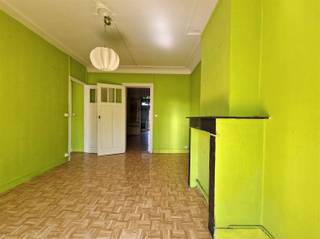 immo Talenco verkoopt te Grimbergsesteenweg 166 – 1853 Grimbergen (Strombeek-Bever) deze ruime volledig te renoveren opbrengsteigendom van ± 215...