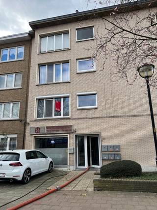 Bezoekmoment woensdag 16 juli van 18u-18u30 OP AFSPRAAK!Mooi gemeubeld appartement te huur met 1 slaapkamer, ingerichte keuken ( ceramische...