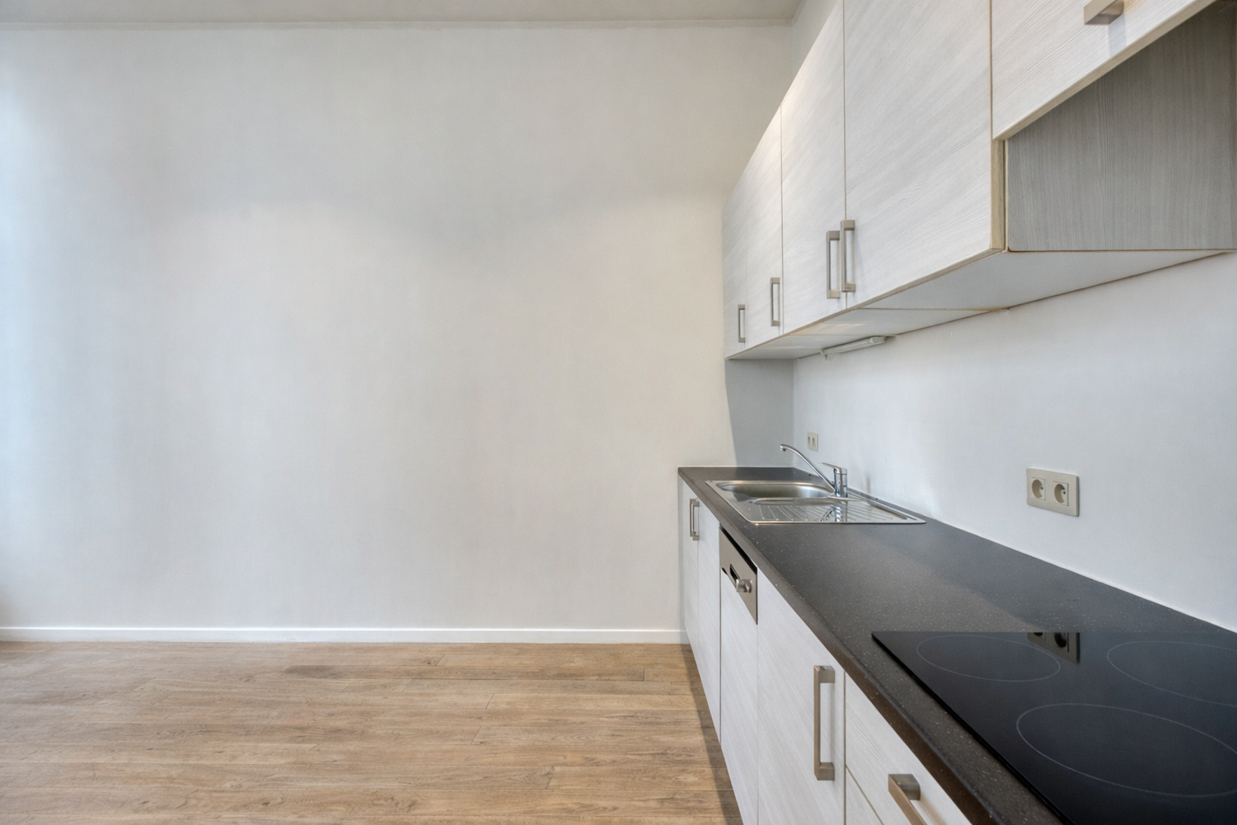 Knap appartement met terras in historisch gebouw - foto 5