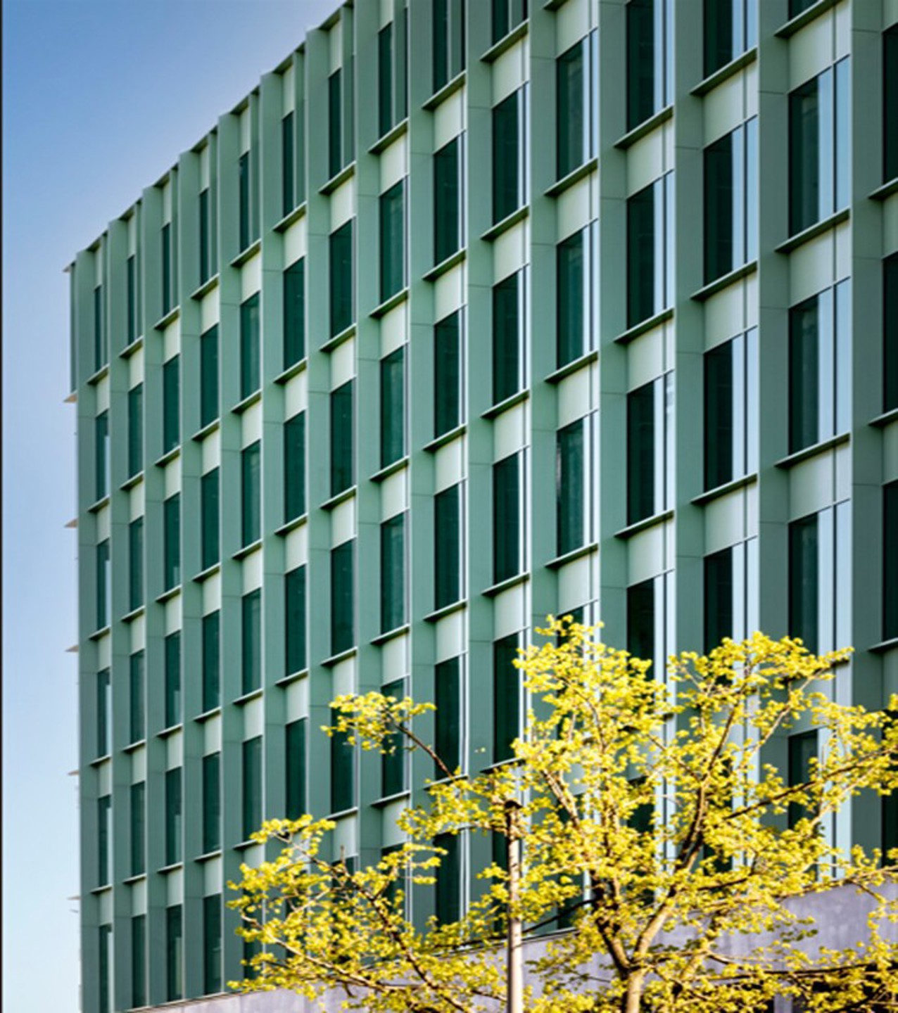 Nieuwe kantoorruimtes te huur in INFÍNITI, het walk-in kantoor direct verbonden met station Antwerpen-Berchem - foto 1