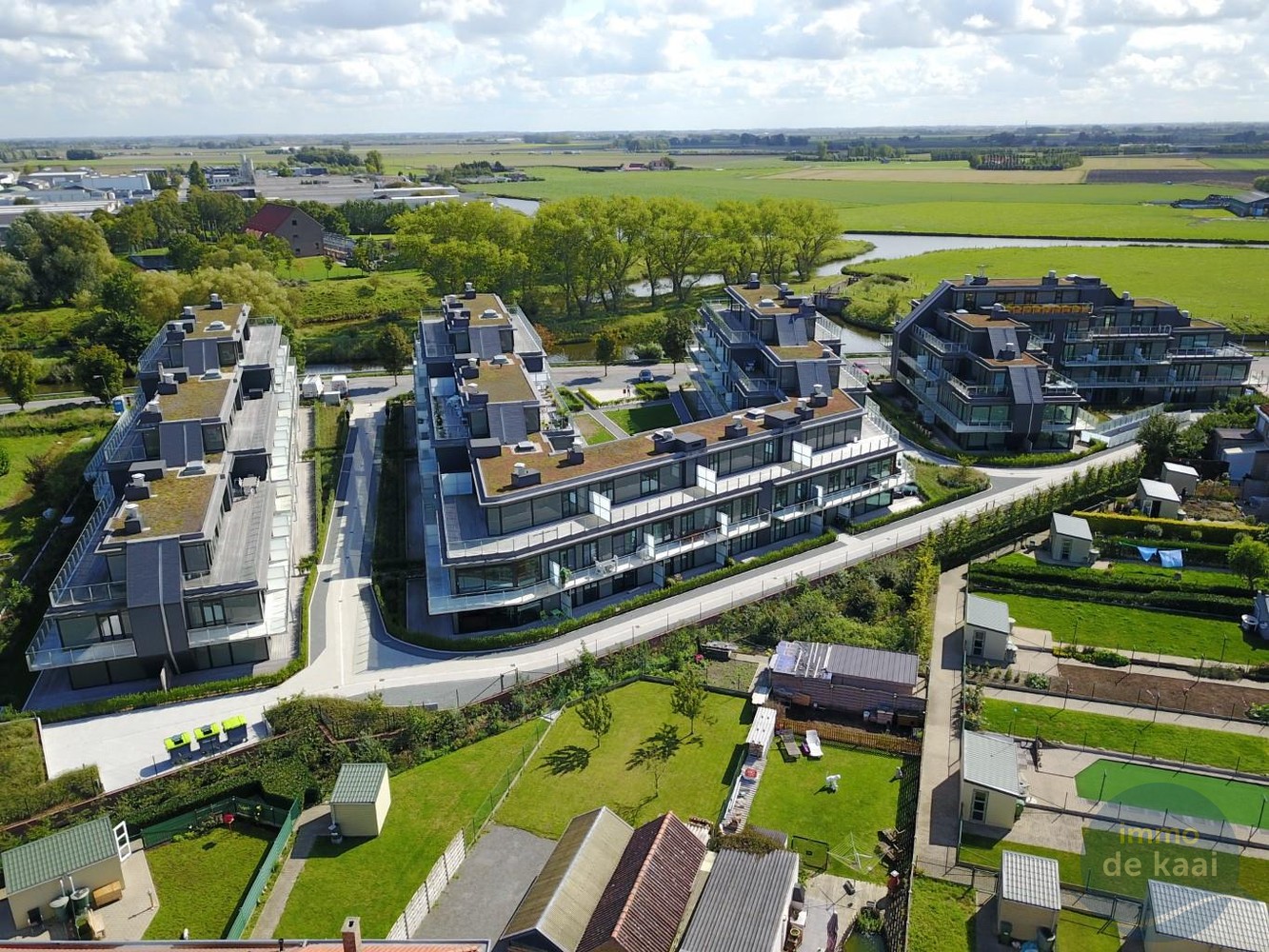 Garage for sale in Nieuwpoort - photo 1