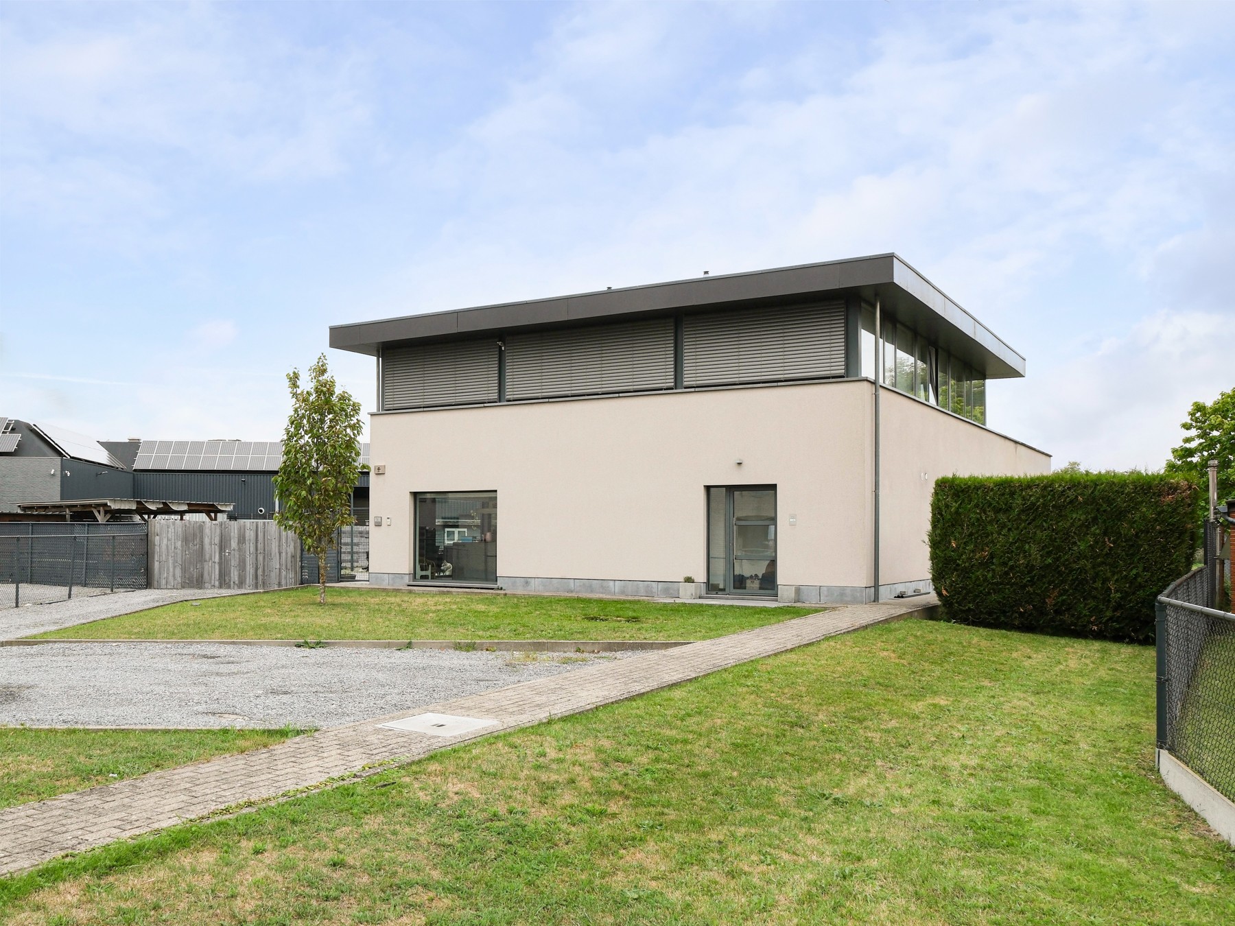 Riant gelijkvloers appartement met tuin op een boogscheut van Hasselt! - foto 2