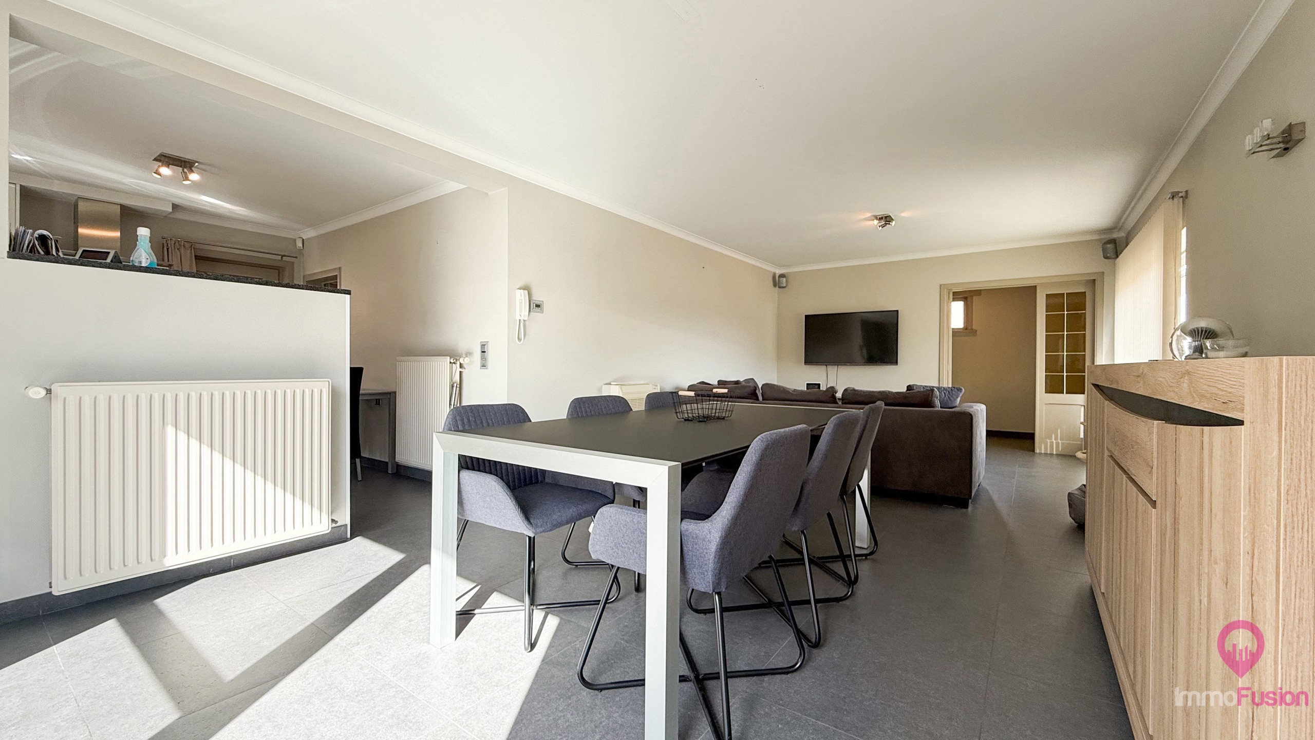 Charmante open bebouwing met 3 slaapkamers op rustige ligging! - foto 4