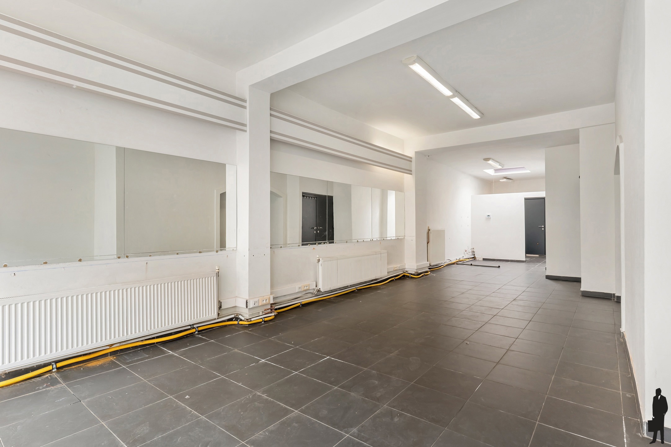 Handelsgelijkvloers in het centrum van Kapellen! - foto 2