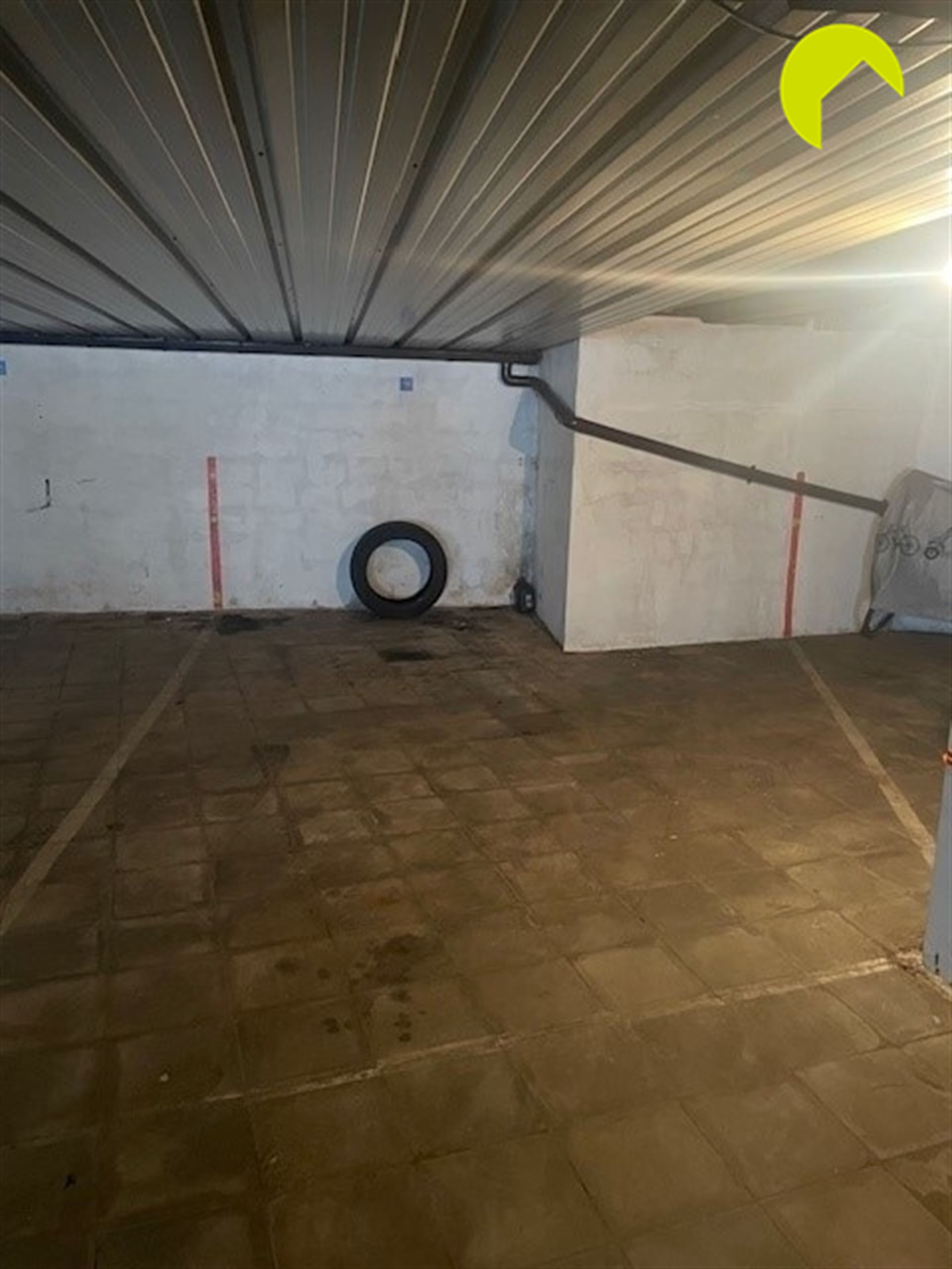 Inpandige autostaanplaatsen nabij Boelaerpark - foto 2