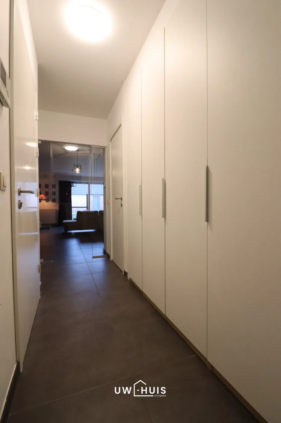 Luxe gelijkvloers appartement met twee slaapkamers, grote tuin én garage  - foto 2